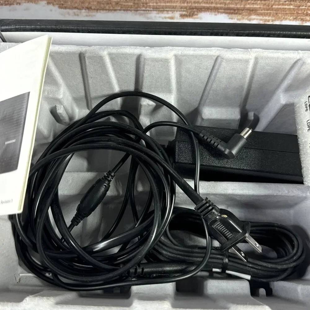Samsung SLS-BU10B 4G LTE Network Extender 2 Verizon Cell Signal Booster